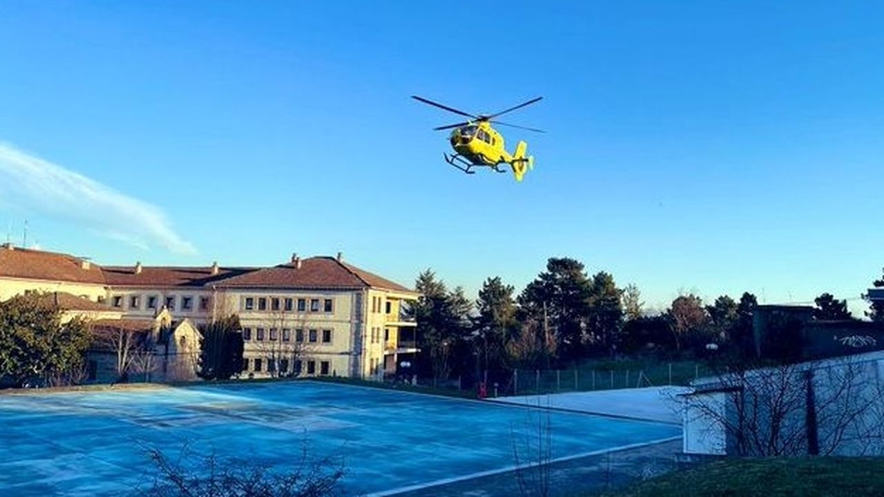 Evac An A Un Vecino De Allariz Que Se Cay De Un Rbol Mientras Cortaba