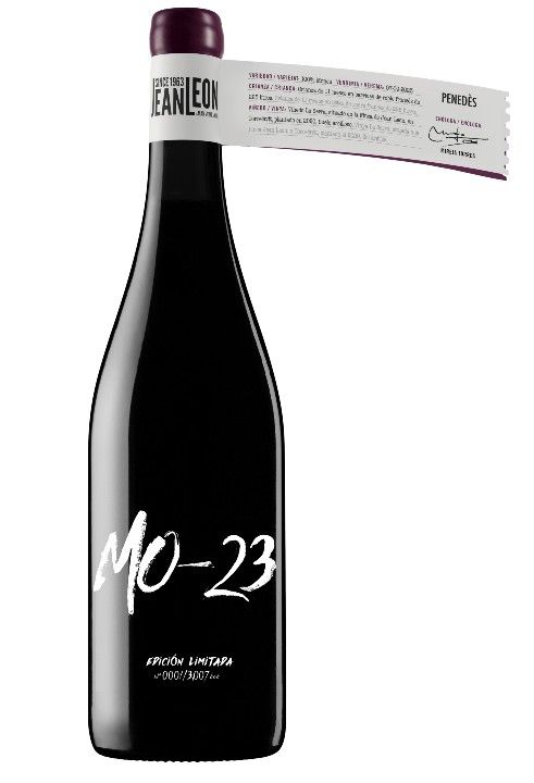 Jean Leon MO-23 (DO Pened�s) -�Jean Leon, bodega propiedad de Familia Torres ubicada en Torrelavit (Alt Pened�s), acaba de presentar un vino experimental elaborado al 100% con la variedad ancestral moneu, el noveno exponente de su colecci�n de vinos experimentales. Con este vino, Mireia Torres, directora de Jean Leon, y la en�loga Montse Escot�, han querido experimentar con esta variedad prefilox�rica que plantaron en la finca en 2020, en un vi�edo de 1,5 hect�reas cultivado de forma ecol�gica.