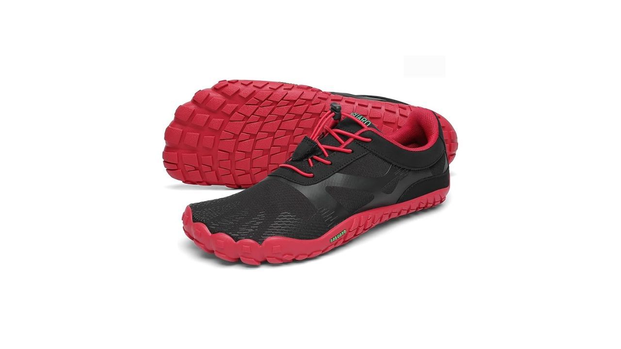 Estas zapatillas SAGUARO barefoot est�n pensadas para quienes buscan una pisada m�s natural, con suela flexible y sensaci�n de contacto con el suelo. Son v�lidas tanto para trail ligero como para uso diario o actividades acu�ticas. Bajan de 42,99 euros a 36,54 euros, un descuento moderado, pero interesante si te quieres iniciar en el calzado minimalista sin gastar demasiado.