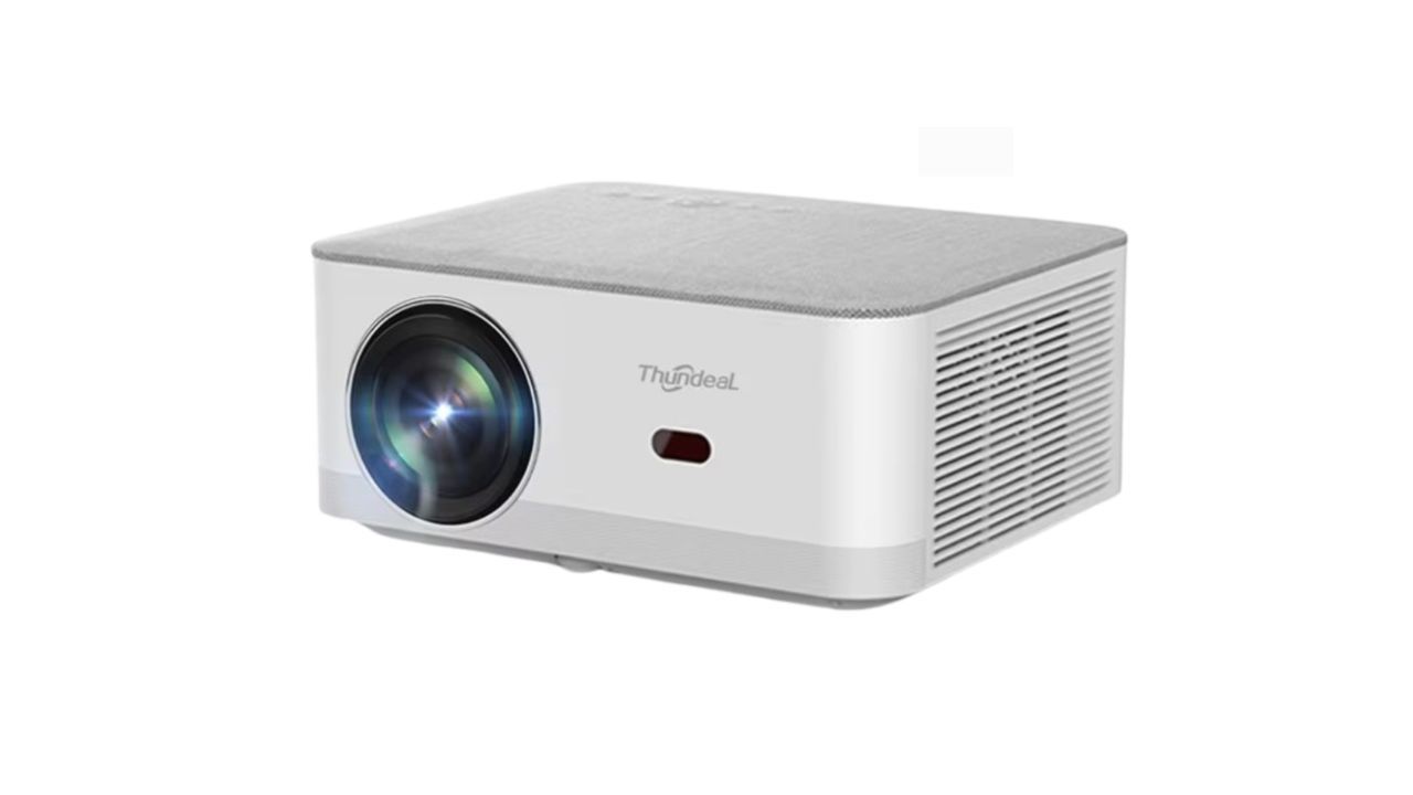 El ThundeaL TD92Pro juega en otra categor�a dentro de los ?baratos?. Ofrece Full HD real, mejor �ptica y mayor estabilidad general. Es el indicado si quieres sustituir parcialmente una televisi�n grande sin irte a marcas mucho m�s caras. Dentro de esta lista, es el m�s cercano a experiencia de cine dom�stico serio.