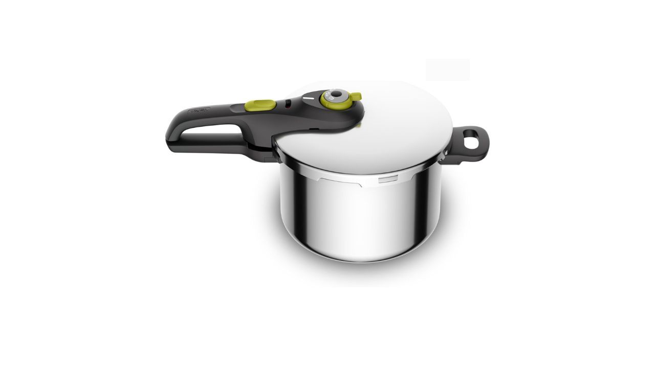 La Tefal Secure 5 Neo 6L destaca por su sistema de seguridad de cinco puntos, algo que aporta tranquilidad, especialmente si es tu primera olla a presi�n. Incluye cestillo, lo que ampl�a sus posibilidades para verduras o mariscos. Promete hasta un 50% de ahorro energ�tico frente a m�todos tradicionales. Es una opci�n interesante si buscas rapidez, control y una marca reconocida que cuide los detalles t�cnicos.