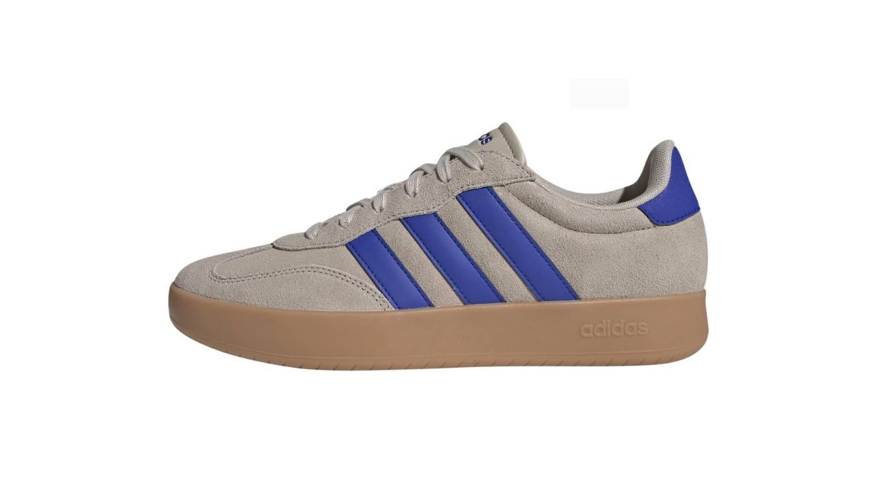 Las adidas Barreda ofrecen una silueta sobria y adaptable. Su dise�o facilita combinarlas con distintos estilos sin que llamen demasiado la atenci�n. Son una opci�n c�moda para el d�a a d�a. Encajan bien en un armario b�sico donde la prioridad es versatilidad y facilidad de combinaci�n.