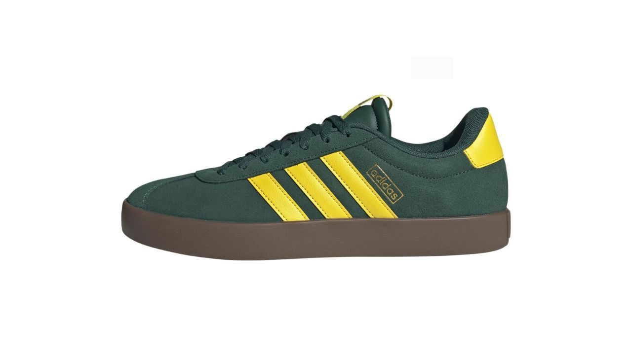 Las adidas VL Court 3.0 destacan por su parte superior en ante, que aporta un toque m�s cuidado. Su dise�o de perfil bajo facilita combinarlas con casi cualquier prenda casual. Son ideales para quienes buscan algo c�modo y con textura diferente a la piel sint�tica habitual. Funcionan especialmente bien en oto�o e invierno con vaqueros oscuros.