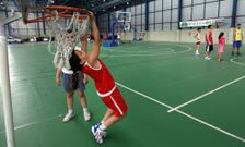 Las actuales superficies sint�ticas, que ser�n reparadas, padecen un grave deterioro. 