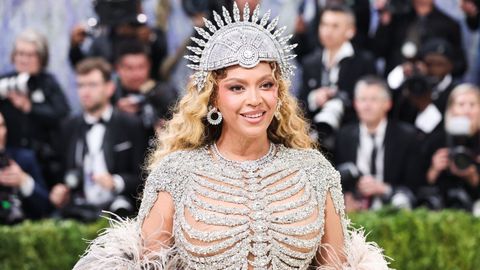 Beyonc� desfilando en la Met Gala de este a�o, en mayo