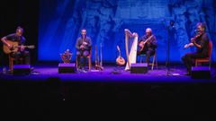 D'Speto la noche del jueves en el Noia Harp Fest.