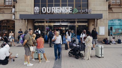 Colapso en la estacin de Ourense.