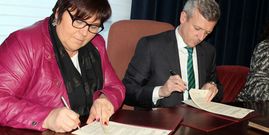 Teresa Villaverde e Alfonso Rueda asinaron o convenio<span lang= es-es >. </span>