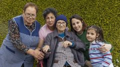De izquierda a derecha: Ana Ferreiro Garc�a, Mar�a Jos� Varela P�rez, Carmen Garc�a Garc�a, Natalia P�rez Rey y Shaila Gende P�rez.