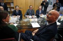 Jo�n Rod�s, en primer plano, presidir� el comit� de expertos que se reuni� ayer con el ministro. 