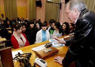 Hermo, mostrando las caracter�sticas de los motores.