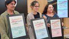 Anabel Gul�as, en el centro, present� la campa�a del 25N con dos de las trabajadoras del CIM de Pontevedra