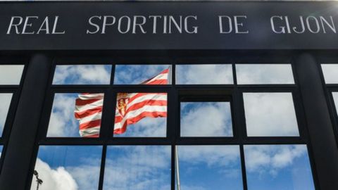 Bandera del Sporting en Mareo