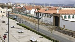 Nueva entrada. La antigua puerta de Enfermer�a, hasta ahora utilizada solo en situaciones excepcionales, ser� el principal punto de entrada al Arsenal. Conllevar� la reorganizaci�n en suelo civil y militar.<br />Jos� Pardo