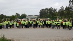 Una marcha reuni� a un grupo de vecinos en contra de la planta de gesti�n de residuos de la construcci�n y demolici�n en Cacheiras. Temen que, si llega a aprobarse la actividad, afecte a la seguridad viaria, en el impacto ambiental y sobre la salud de los vecinos de A Torre y Feros.