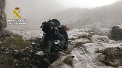 Agentes del Greim, rescate entre la niebla