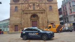 Coche de la Polica Nacional, en Oviedo