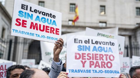 Imagen de archivo de la manifestaci�n celebrada hace unos d�as en defensa del trasvase Tajo-Segura