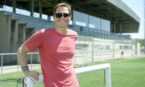 Sergio Carballo «Patao» se presentó ayer en el Cortizo, en solitario, como nuevo preparador físico.