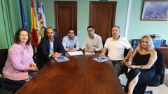 En la reunin participaron el alcalde de Santa Comba, Alberto Romar, y Roberto Gonzlez y Abel Lobato en representacin del sindicato de polica SUP