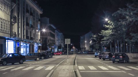 Imagen nocturna de la avenida de Portugal de Ver�n.