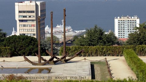 Bugallo realiz� el monumento de los galeones de Rande y tambi�n particip� en el proyecto de la casa consitorial de Vigo