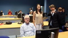 La alcaldesa de Ribeira, Mar�a Sampedro, acompa�� al conselleiro de Facenda, Miguel Corgos, en su visita al aula CeMiT
