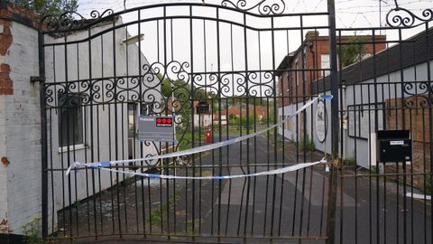 Precinto policial en el polígono industrial Fairfield de Northumbria, Reino Unido