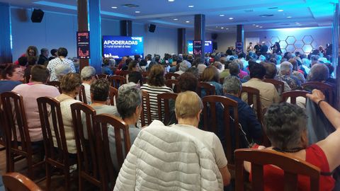 En el encuentro organizado por la Federacin de Asociaciones de Mujeres Rurales participaron unas trescientas personas