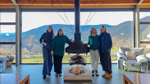 Las cuatro emprendedoras en el Hotel Piornedo