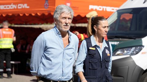 El ministro del Interior, Fernando Grande-Marlaska, en el puesto de mando avanzado para el seguimiento de los incendios instalado en Cenicientos
