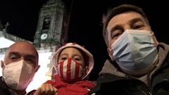 Los vilalbeses Duarte Barrio (a la derecha) y Roberto M�ndez (a la izquierda) acudieron un a�o m�s a la plaza de Santa Mar�a