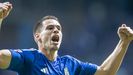 Paraschiv celebra un gol con el Oviedo
