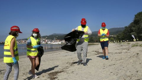 Programa Ludieduca de Jealsa y La Cruz Roja con motivo del d�a de los oc�anos en Barra�a y o Areal