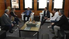 Adri�n Barb�n, con representantes de asociaciones de periodistas