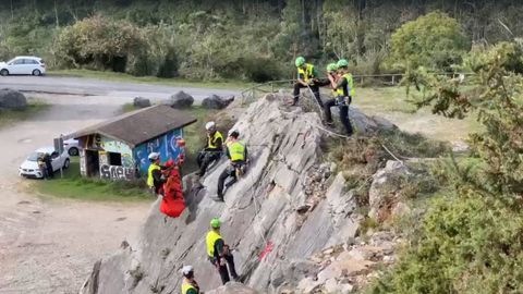 Jornadas de pr�cticas de escalada alpina en el pico Urriellu, en los Picos de Europa de la Guardia Civil
