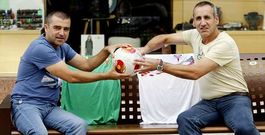 Nacho y Moure apuestan por el buen trato del bal�n, pero se�alan que un entrenador tiene que adaptarse a su plantilla.