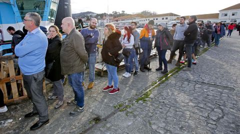 Submarino Tramontana atracado en la Escuela Naval de Mar�n