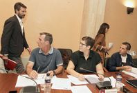 Mientras el gobierno local trata de lograr un pacto en un debate p�blico, Esquerda Unida busca un acuerdo entre los grupos de izquierdas para consensuar una propuesta conjunta. 