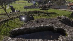 A Pedra do Home, en la imagen, es uno de los elementos patrimoniales de referencia de Val do Dubra