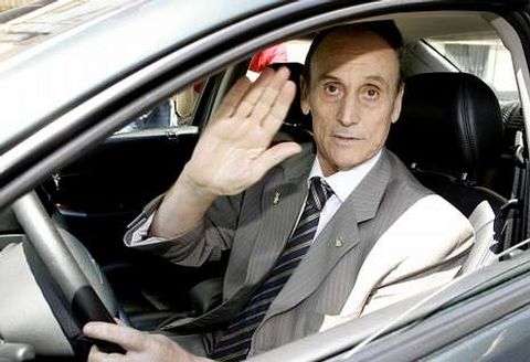 Un grupo de accionistas piden que Ruiz de Lopera pague 19,9 millones.