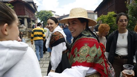 Raigame volveu ateigar de xente Vilanova dos Infantes.Os traxes tradicionais cobraron vida de novo en Raigame.