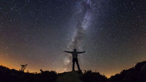 Fotografia del cielo estrellado en A Veiga, donde est el techo de Galicia.