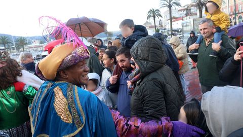Los Reyes Magos llegan al puerto de Curuxeiras.
