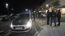 Un control nocturno de efectivos de la Guardia Civil en la zona de A Rapadoira, en Foz