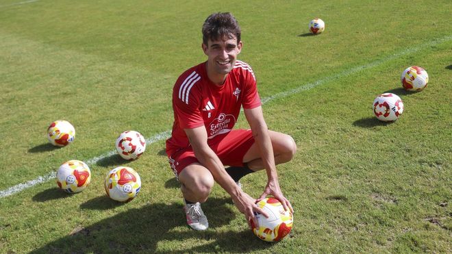 Gorostidi posando para la entrevista tras una sesi&oacute;n de entrenamiento en A G&aacute;ndara.