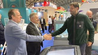 El consejero de Medio Rural, Marcelino Marcos, en su visita a Conxemar
