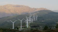 El gran complejo de Paxareiras. Realizado por fases hace m�s de dos d�cadas, el parque de Paxareiras es ahora el mayor de la comarca y supera el medio centenar de aerogeneradores