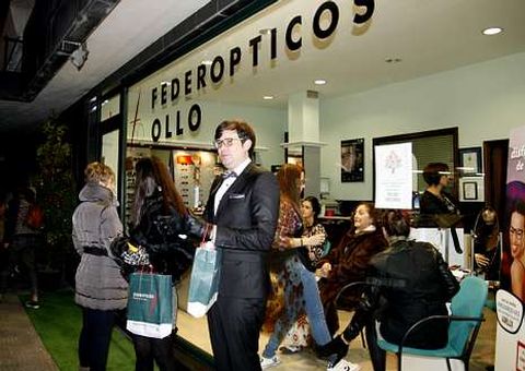 En Feder�pticos Ollo maquillaron a sus clientas.