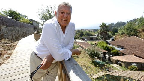 Telmo Mart�n escogi� para esta entrevista el principio de una ruta de interior, al inicio de la pasarela de madera que abre la ruta en el lugar de Bord�ns.